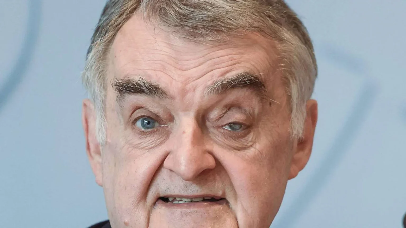 was hat herbert reul am linken auge